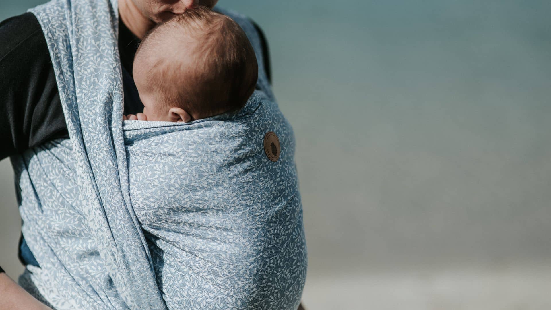 Tragen im Sommer – Tipps der Trageschule Ruhr für heiße Tage mit Baby